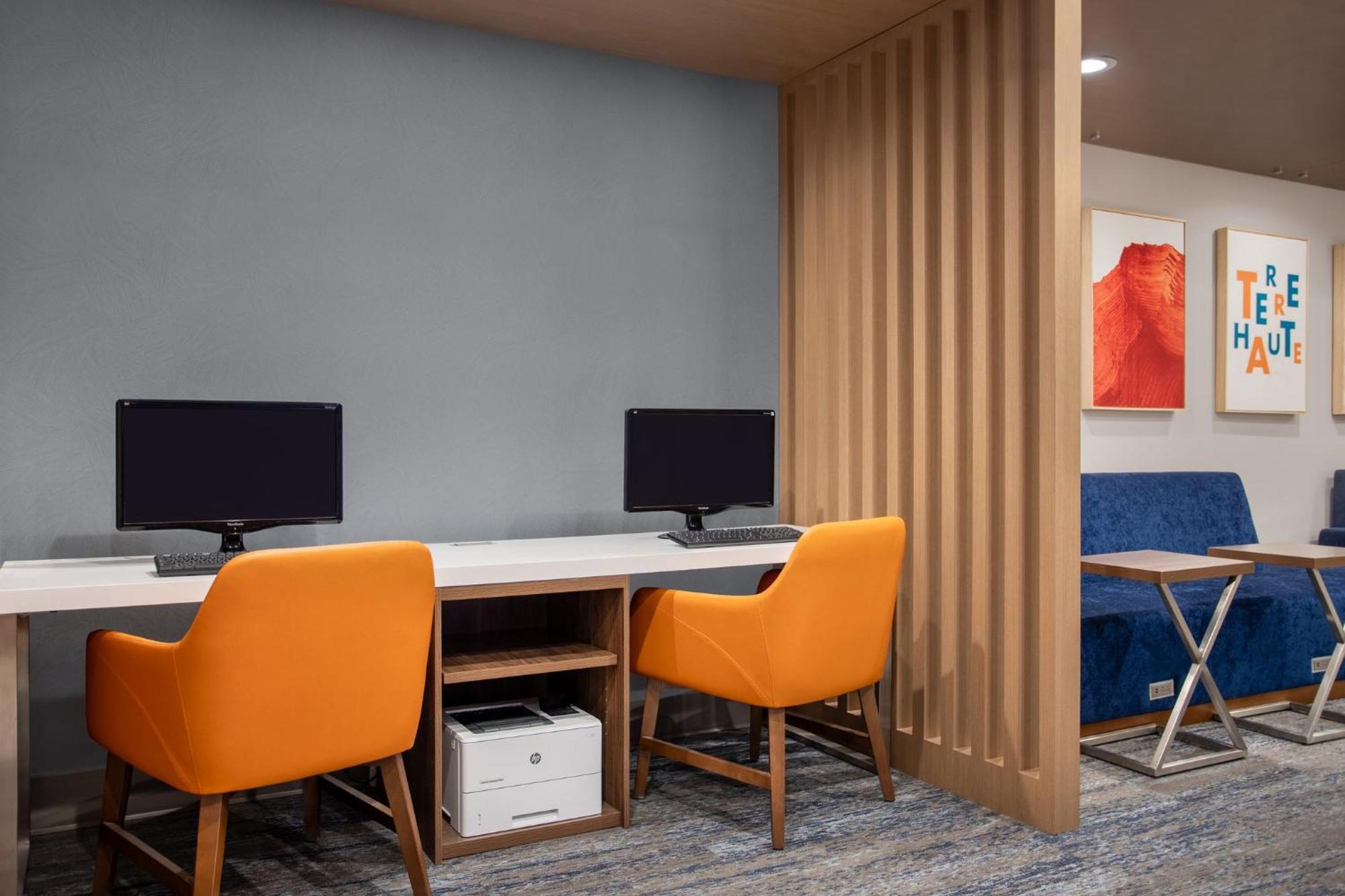 Holiday Inn Express Hotel & Suites Terre Haute By Ihg Eksteriør bilde