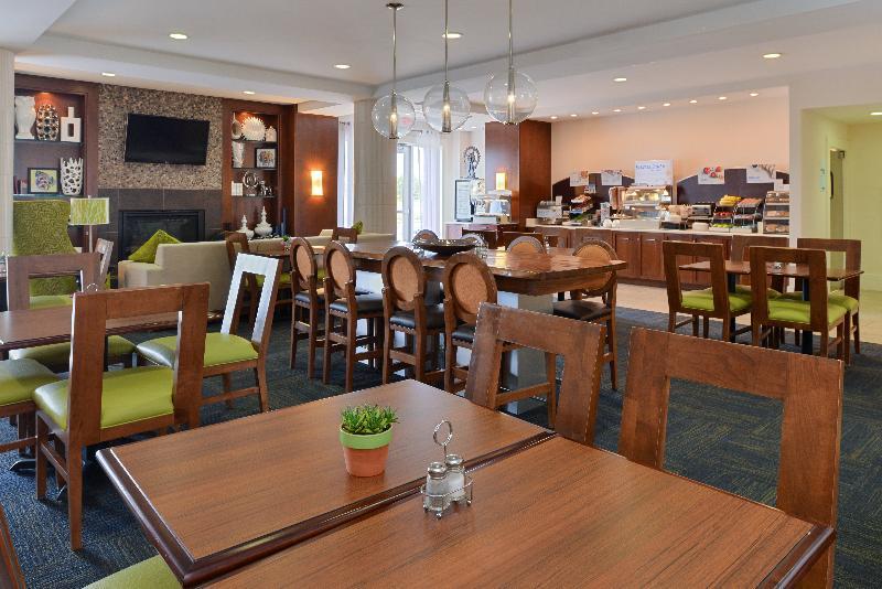 Holiday Inn Express Hotel & Suites Terre Haute By Ihg Eksteriør bilde